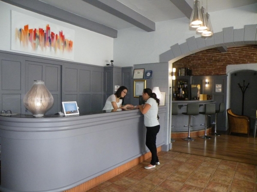 Photo 2 - Brit Hotel - Le Grand Hotel 