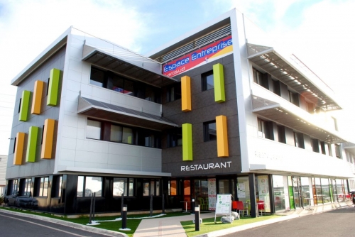 Photo 1 - Espace Garosud